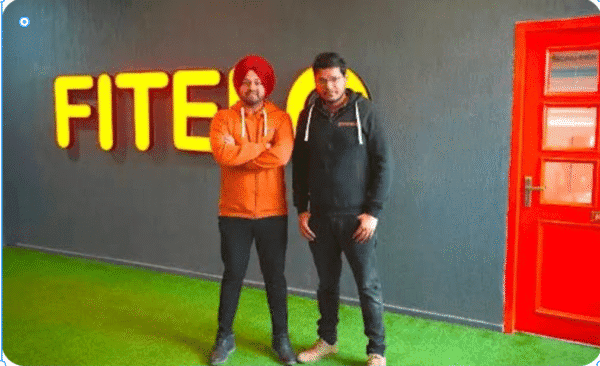 Rishabh and Sahil, founders of Healthiclick